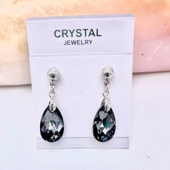 Austrian Crystal Teardrop Earrings Silver Tone - Picture 2 of 4